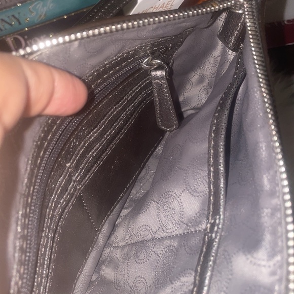 NWT Authentic Michael Kors wristlet clutch - Picture 12 of 15